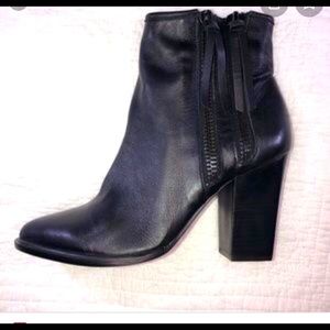 Steve Madden Marando Booties